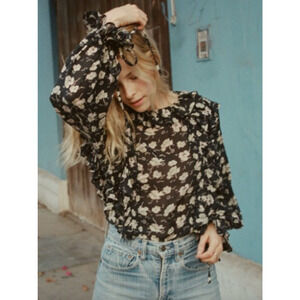 Doen Black and White Floral Blouse